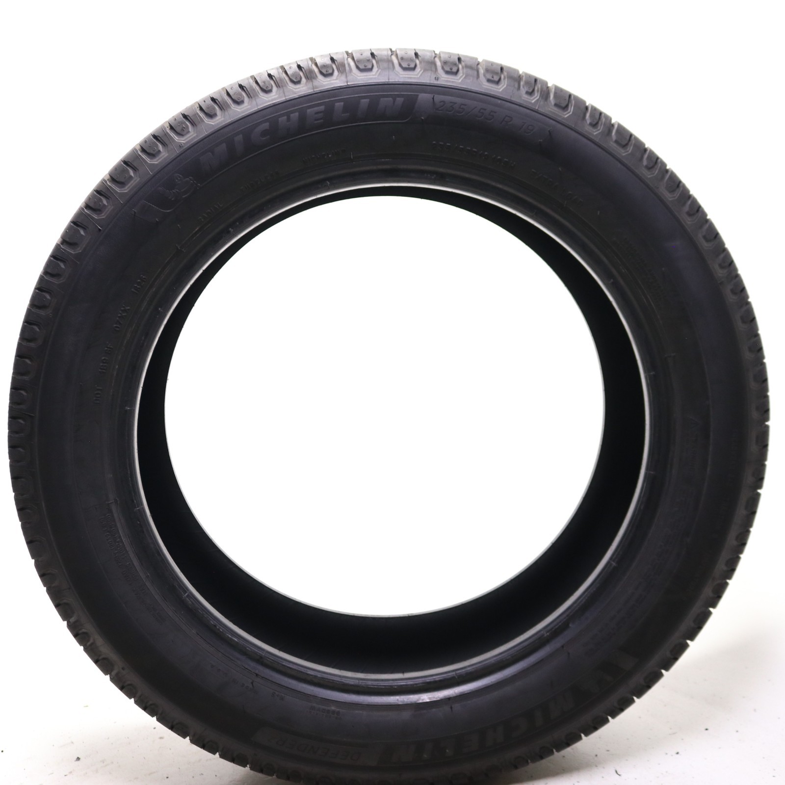 Set of 4 Used 235/55R19 Michelin Defender 2 – 105H – 9-10.5/32