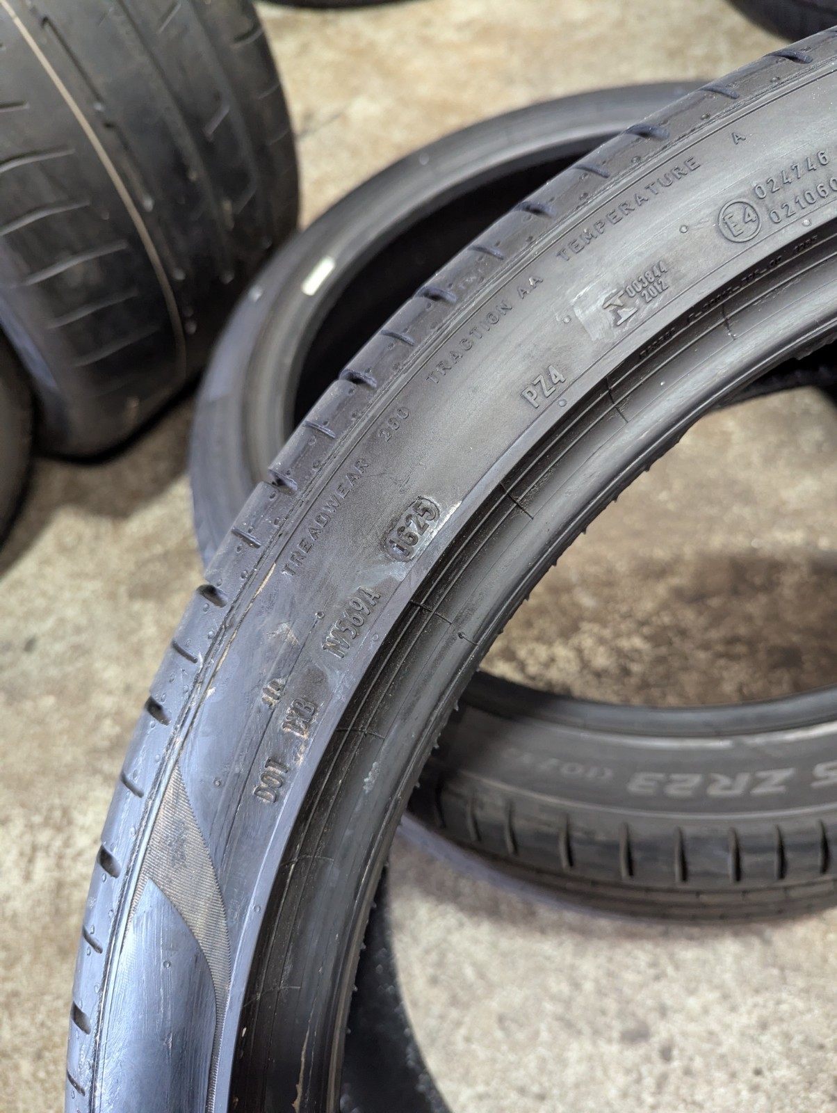 285/35ZR23 ( 107Y) PIRELLI PZERO PZ4 L PAIR OF TIRES
