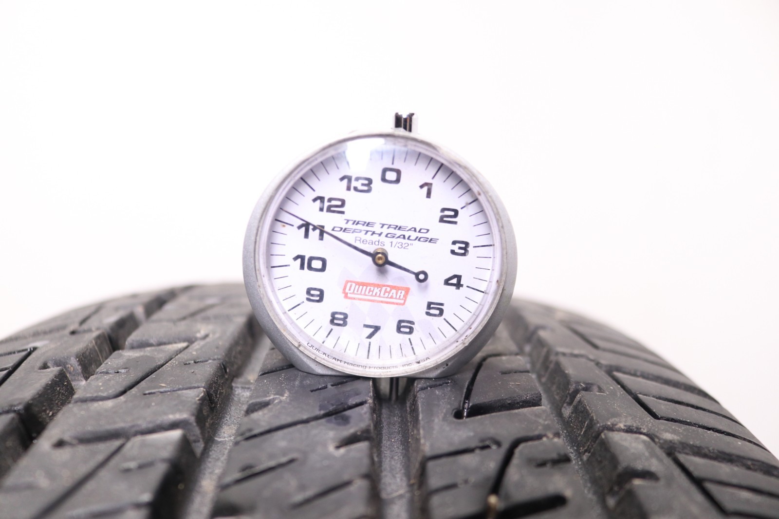 Set of 4 Used 225/55R19 Goodyear Assurance MaxLife – 99V – 11-12/32 No Repairs