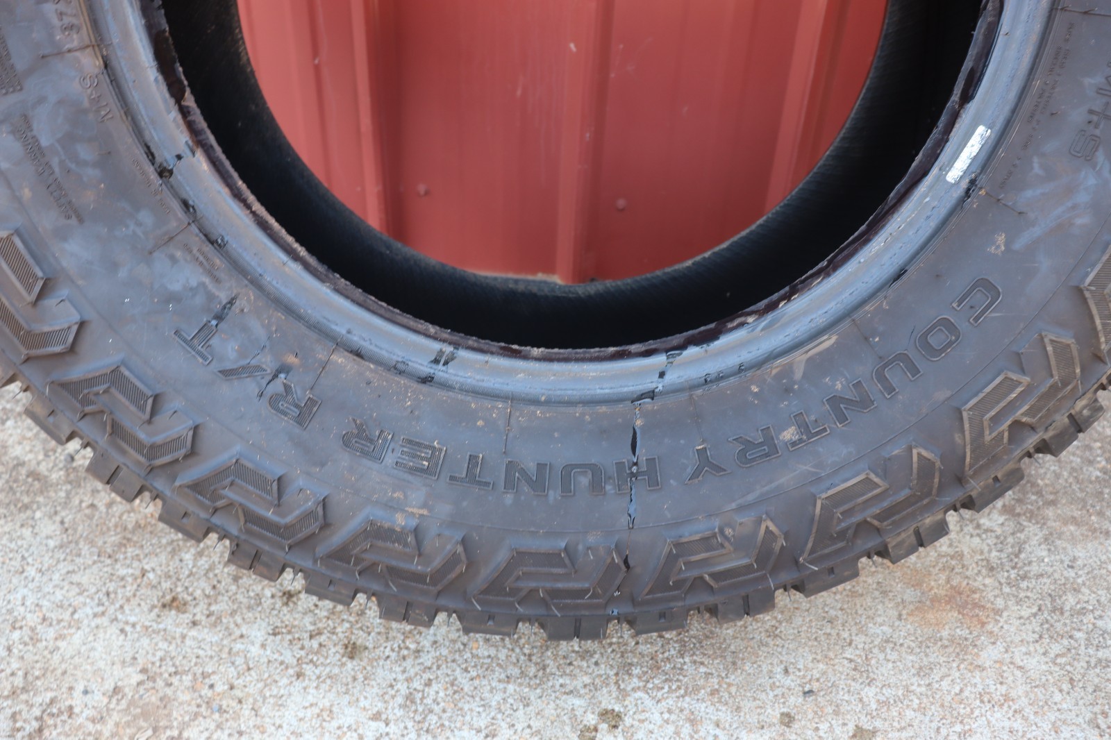 TIRE FURY COUNTRY HUNTER R/T 37X12.50 R20 LT 20″ 126Q