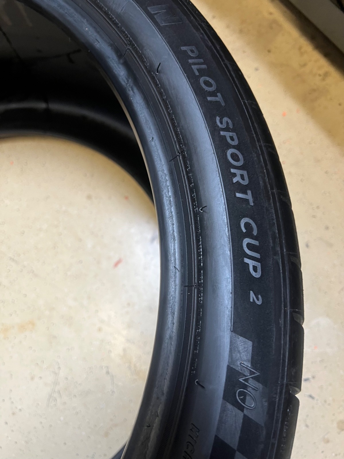 2 – NICE 315/30ZR21 XL (105Y) Michelin Pilot Sport Cup 2 (N0) Porsche OEM – 6056