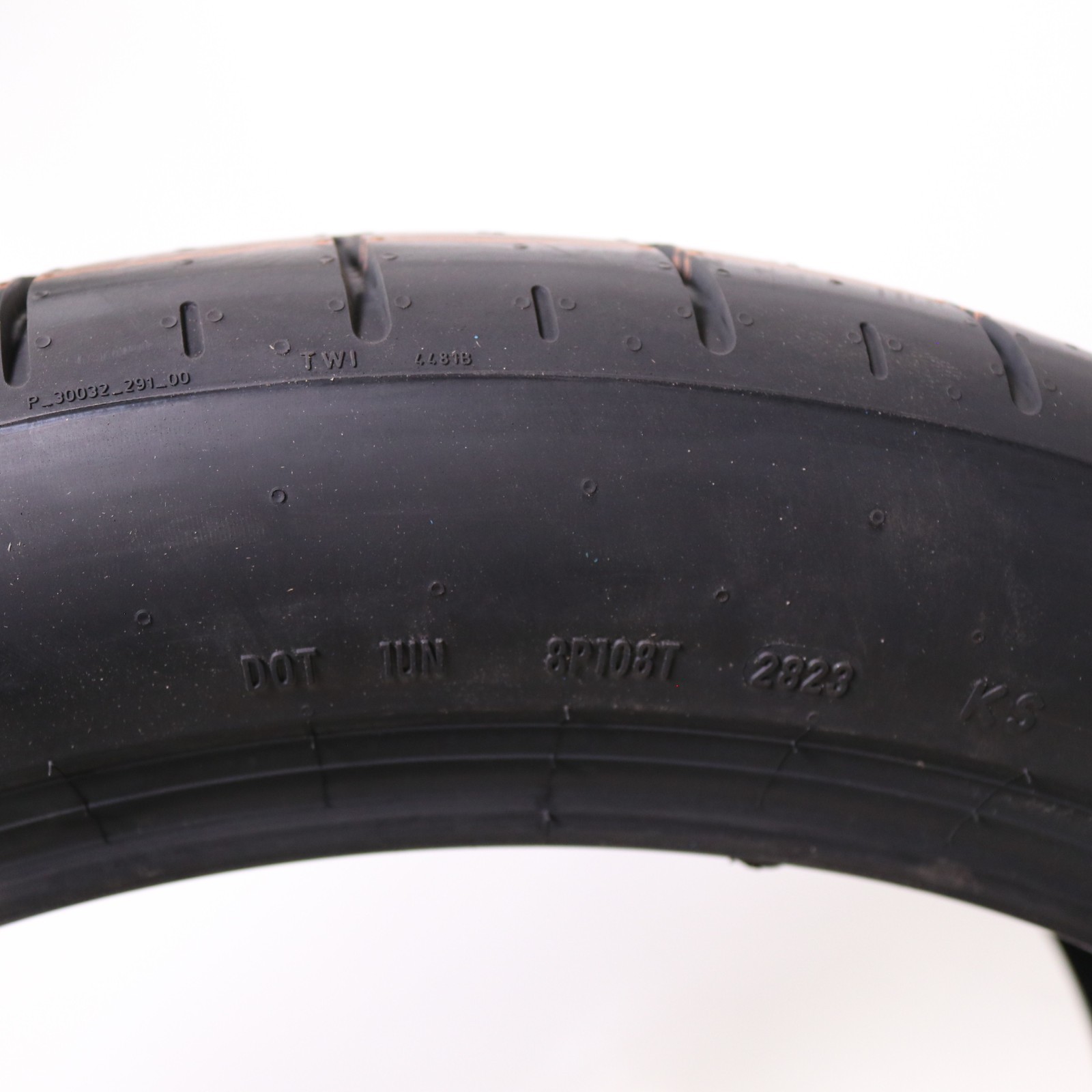 Set of 4 New 285/40R22 & 325/35R22 Pirelli P Zero PZ5 MO-S PNCS Fits GLE GLS