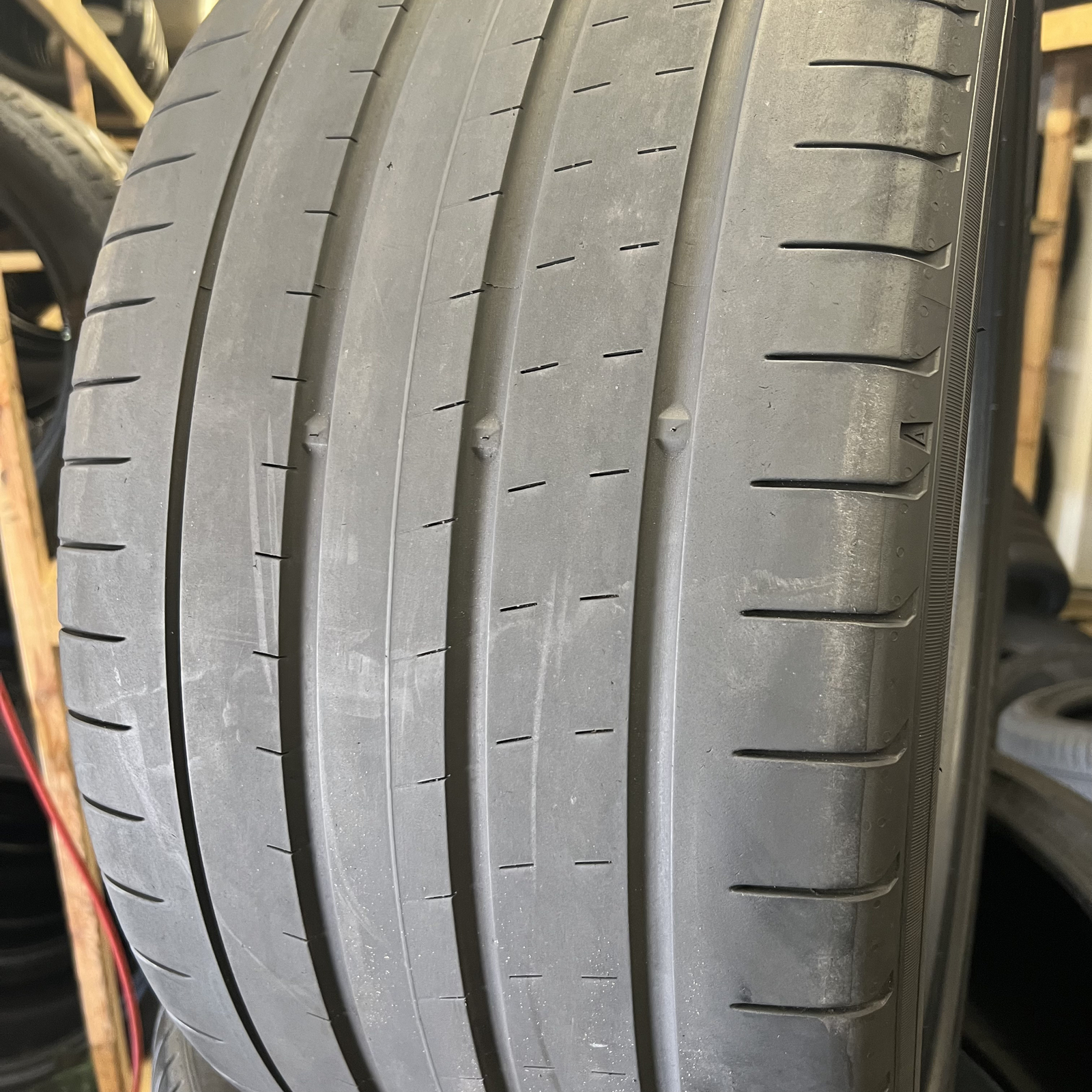 1 Tire LikeNew Yokohama Advan Sport V107 BMW HL 315/30R23 315/30R23 111Y