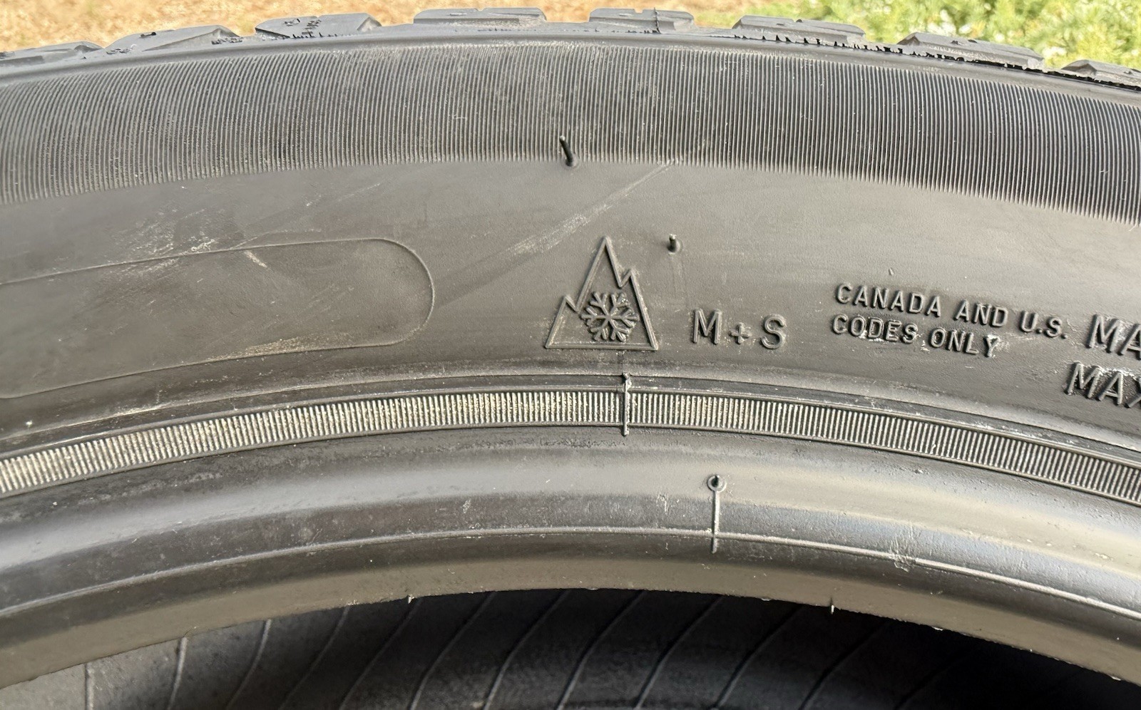 Set of FOUR BRAND NEW 235/50R19 103V Michelin CrossClimate 2 Tires 2355019