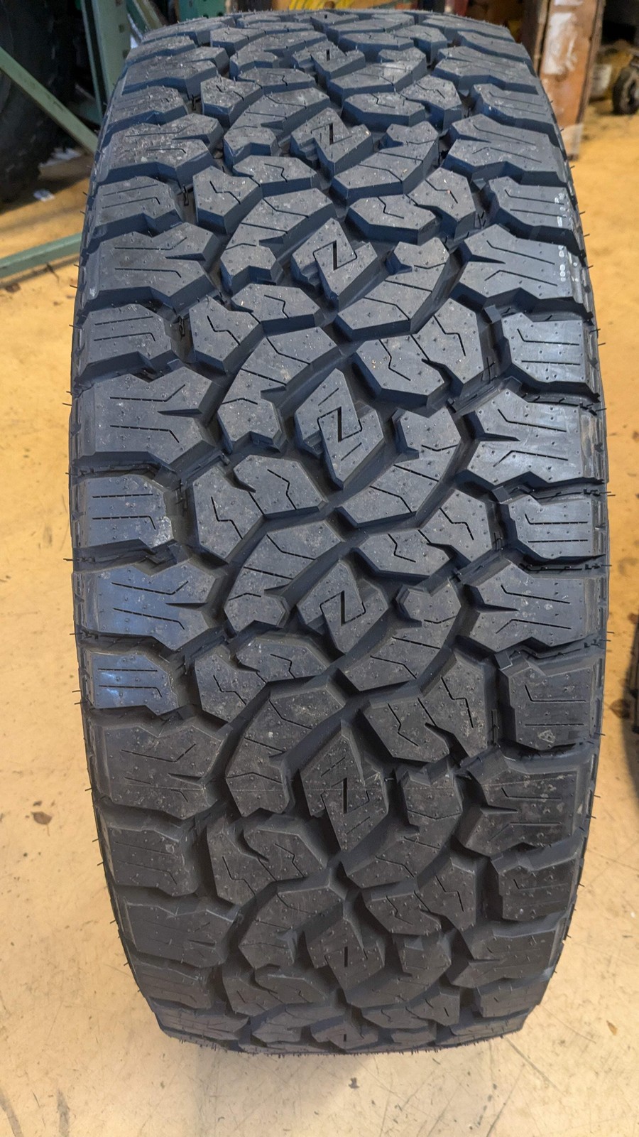 PRINX HICOUNTRY A/T BSW LT 285 60 20 125/122Q 10PLY ALL TERRAIN TIRE 9285250231