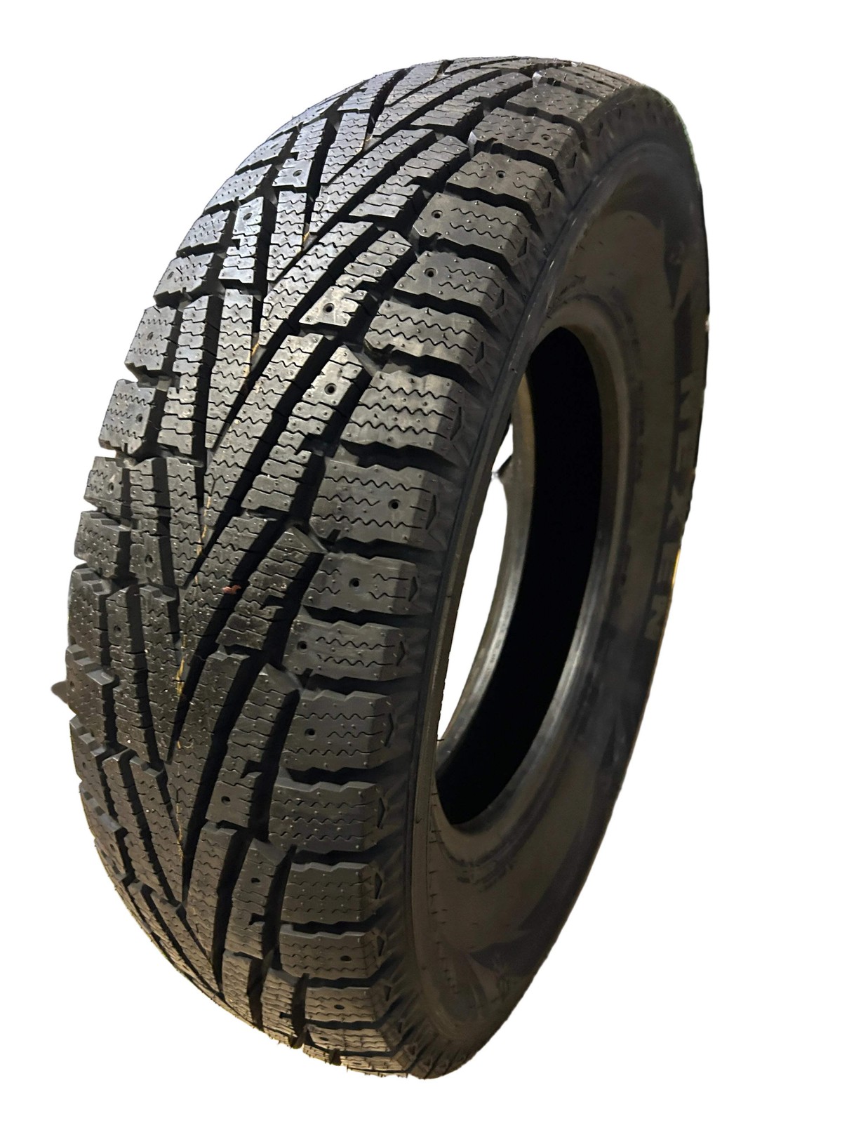 2 NOS NEXEN WINGUARD WINSPIKE SUV P 245 75 17 121/118 10PLY WINTER TIRE 14045NXK