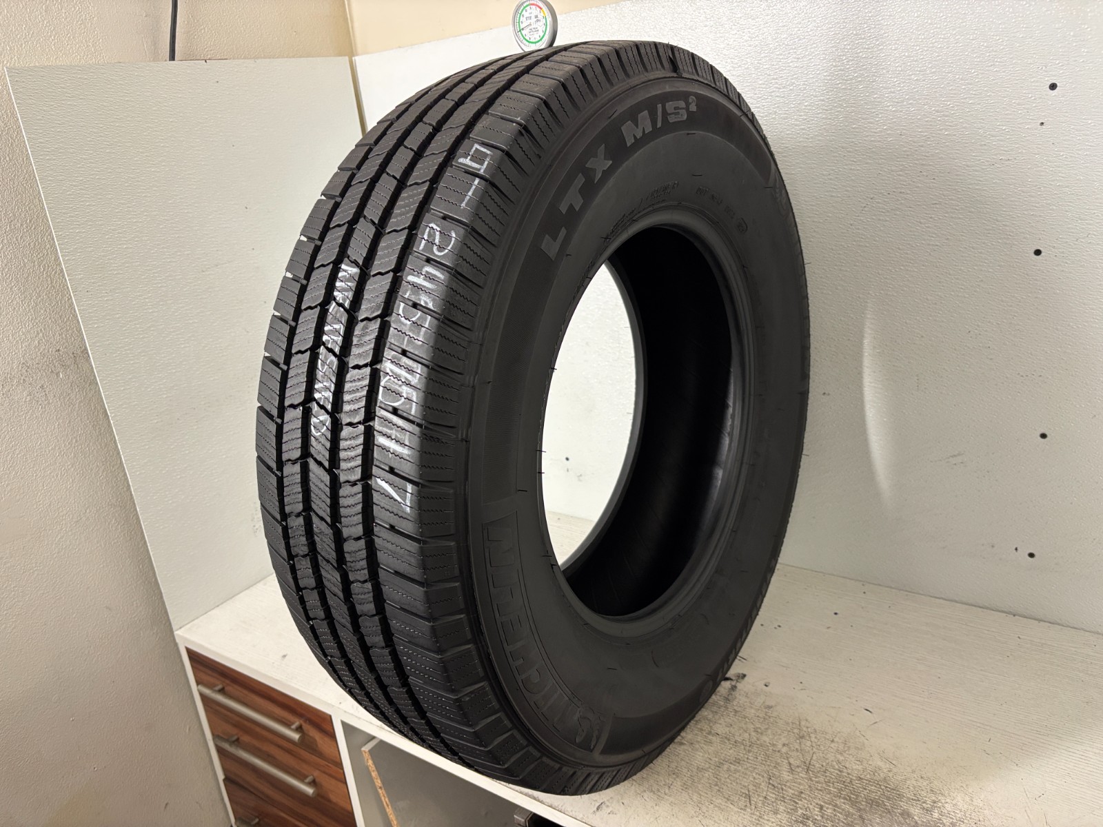 1 Tire LT 245 75 17 Michelin LTX M/S2 (10.00/32 Tread Left) NO REPAIRS