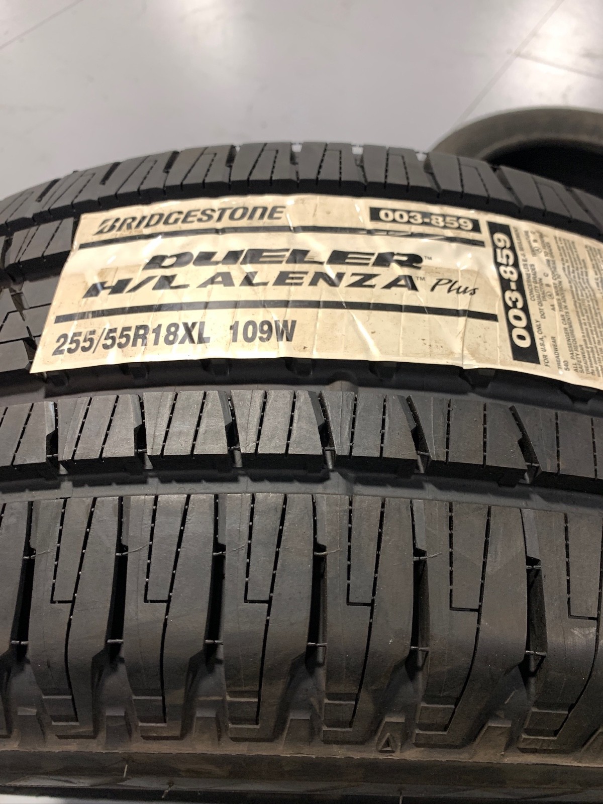 1 New 255 55 18 Bridgestone Dueler H/L Alenza Plus All Season Tire
