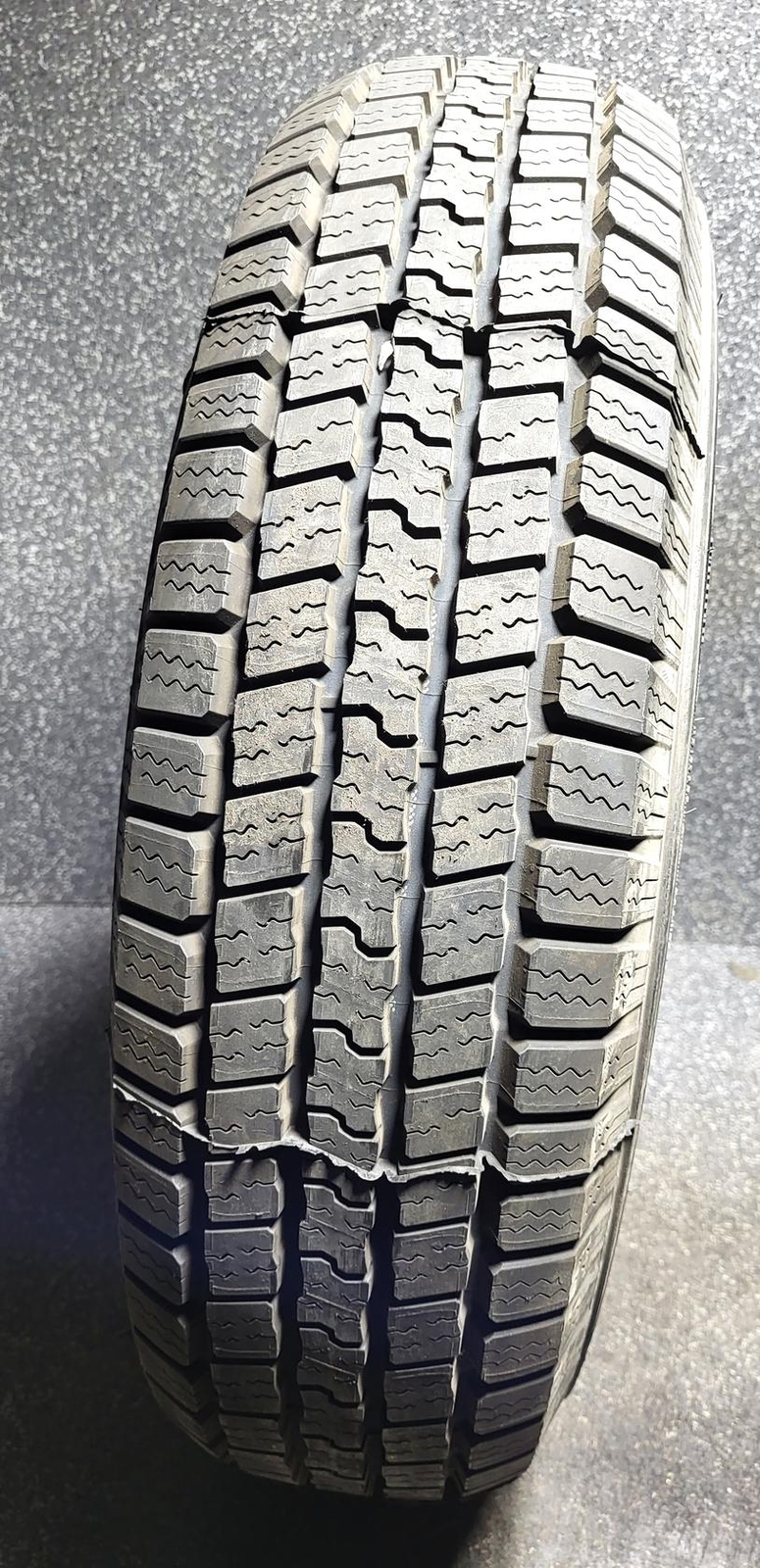Goodyear Wrangler SR-A 225/75R16 104S Summer Light Truck/SUV Tire DOT 3217