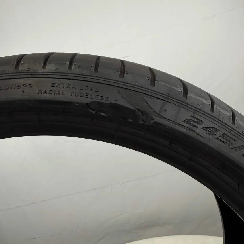 Used 245/35R20 Pirelli P Zero PZ4 MOE Run Flat 95Y 6.5/32 (DOT 23)
