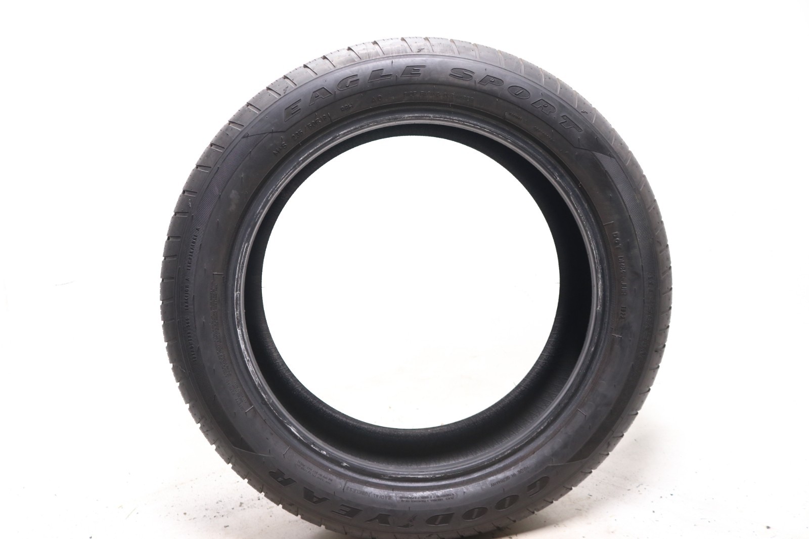 Set of 4 Used 235/50R19 Goodyear Eagle Sport AO – 99H – 9-10/32