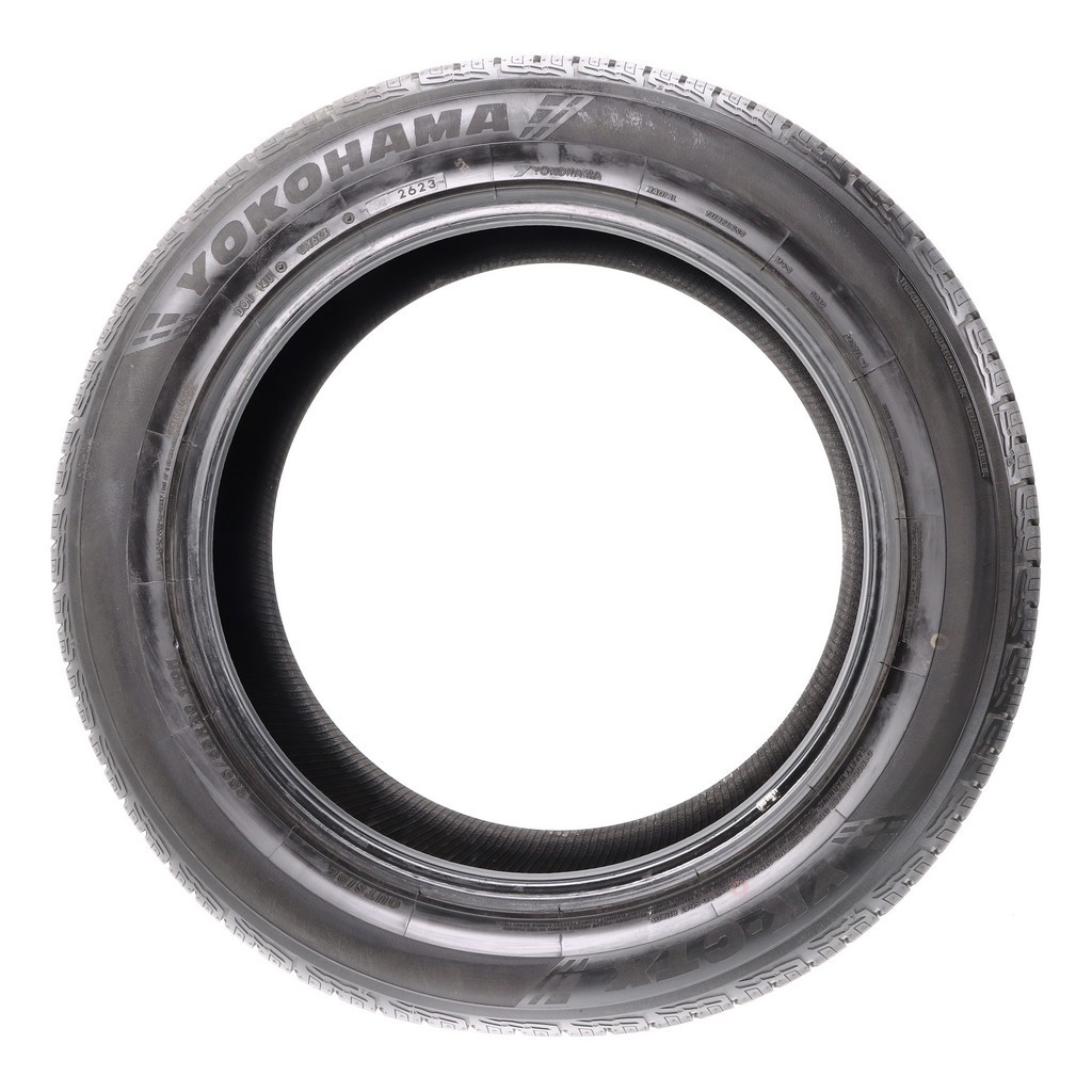 Set of (4) Used 255/55R20 Yokohama YK-CTX 110H – 9-10/32
