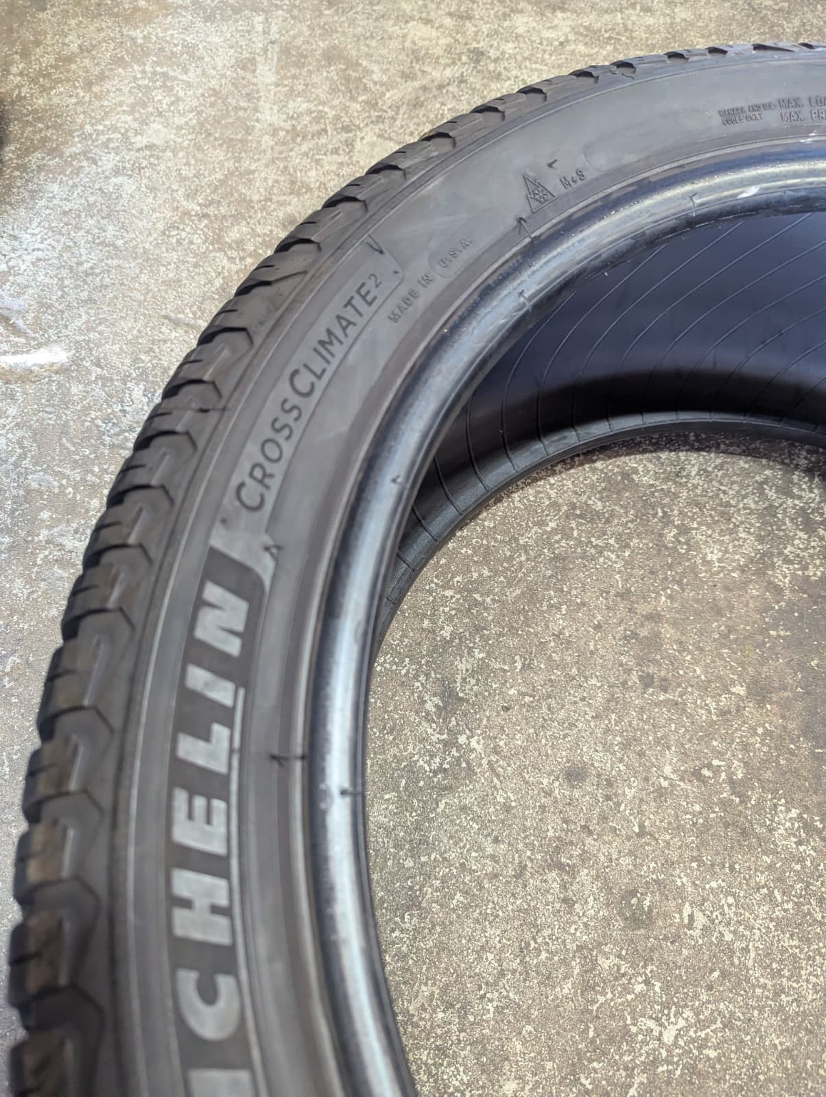 275/40R21 ( 107V ) MICHELIN CROSS CLIMATE2 SET OF USED TIRES 9/32″