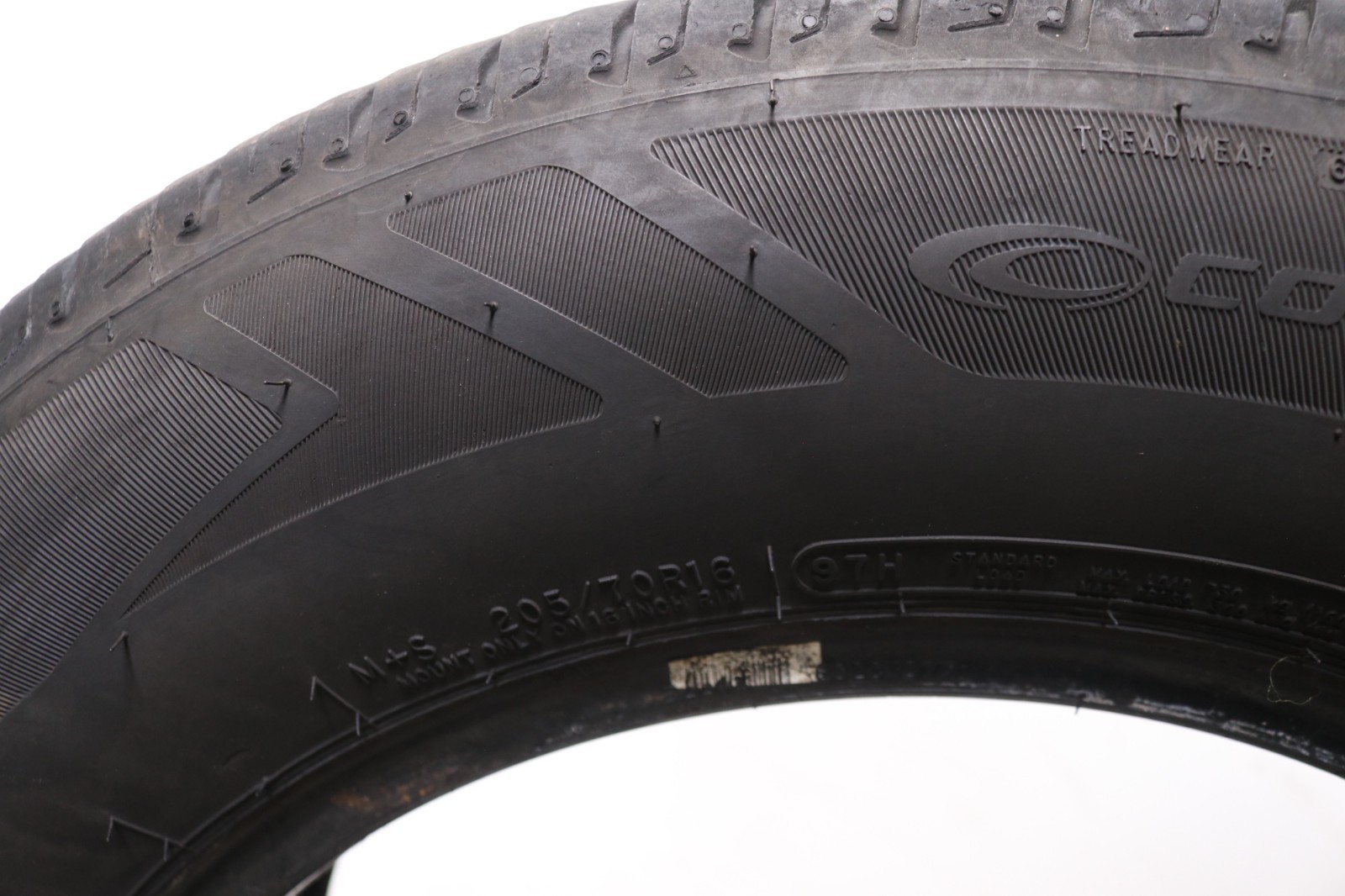 Set of 4 Used 205/70R16 Cooper Endeavor plus – 97H – 8.5-9.5/32 No Repairs
