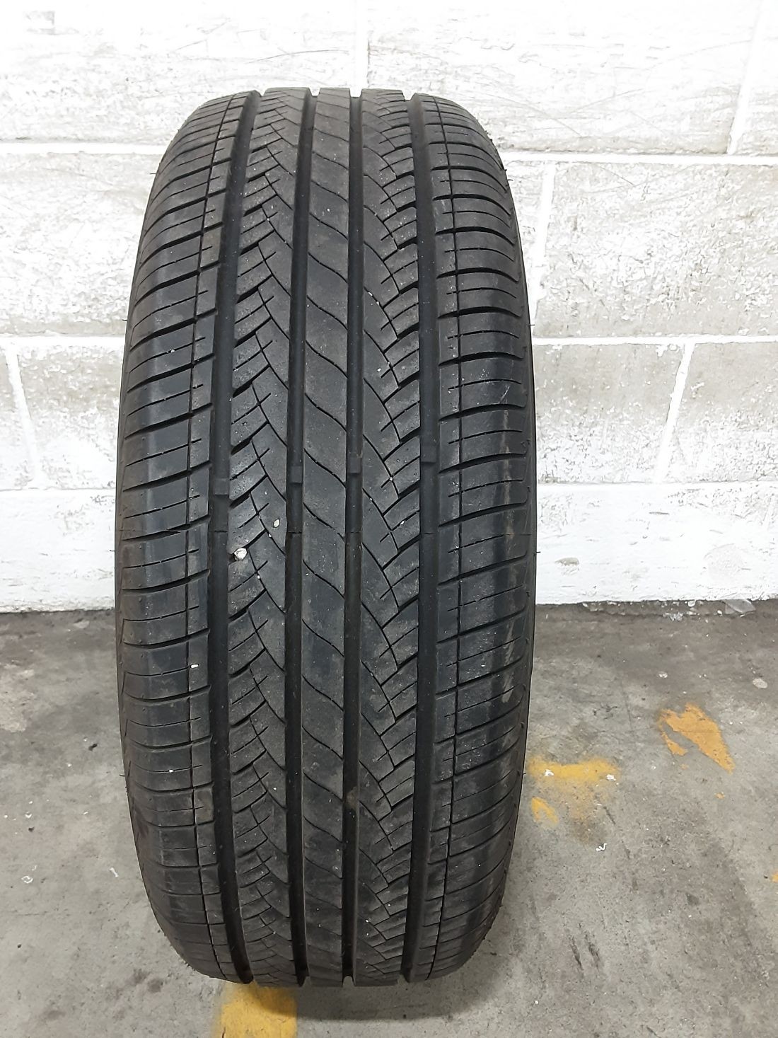 1x P215/55R18 West Lake SA-07 9/32 99 V Used Tire 2155518