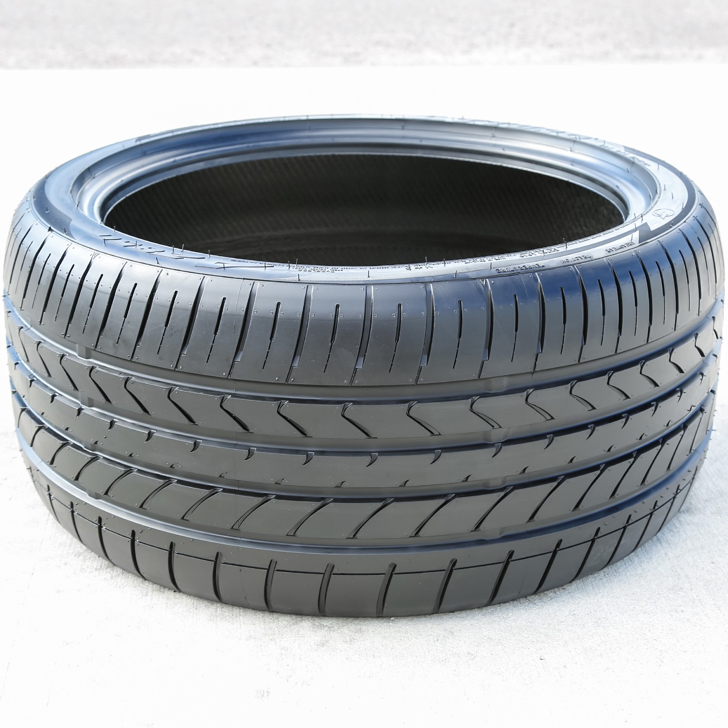 2 Tires Atturo AZ850 255/35R20 97Y XL High Performance